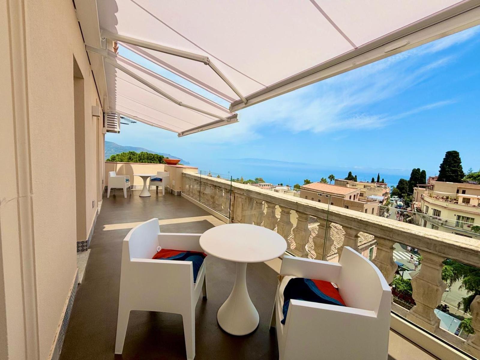 Hotel La Terrazza Di Porta Messina à Taormine Extérieur photo